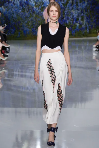 Look 43